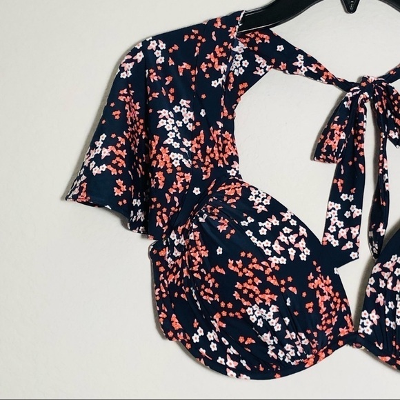 NWT Michael Kors Cap Sleeve Underwire Bikini Top in Scattered Blooms Print sz L - Picture 9 of 16